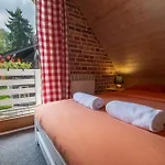 Gorskie Domki Nad Strumieniem Z Mozliwoscia Dostepu Do Sauny, Goracej Beczki, Basenu- Szklarska Poreba Дом отдыха *