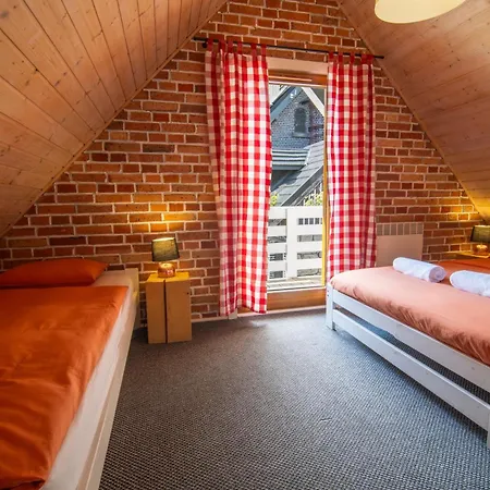 Ferienhaus Gorskie Domki Z Sauna, Balia I Dostepem Do Basenu Szklarska Poreba